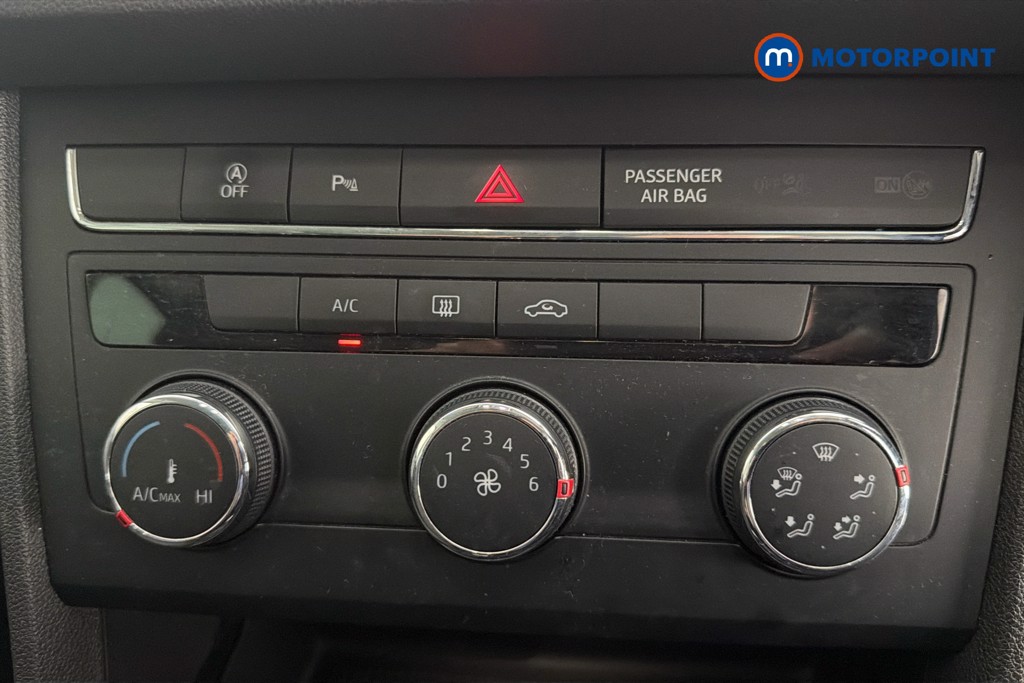 Seat Leon Se Dynamic Manual Petrol Hatchback - Stock Number (1652170) - 12th supplementary image