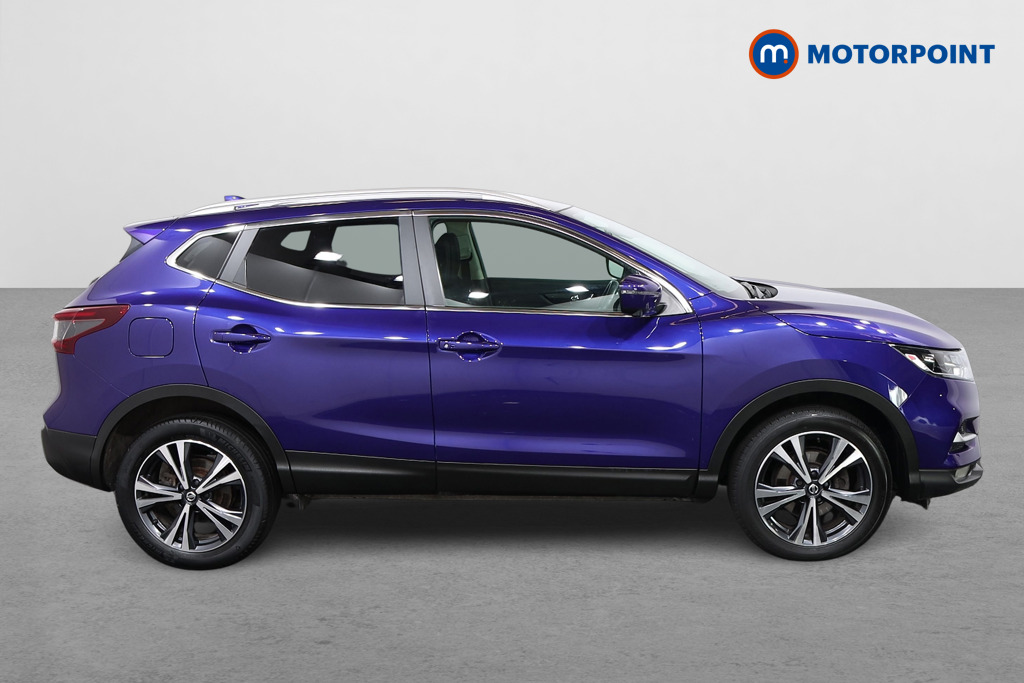 Nissan Qashqai N-Connecta Automatic Petrol SUV - Stock Number (1652203) - Drivers side