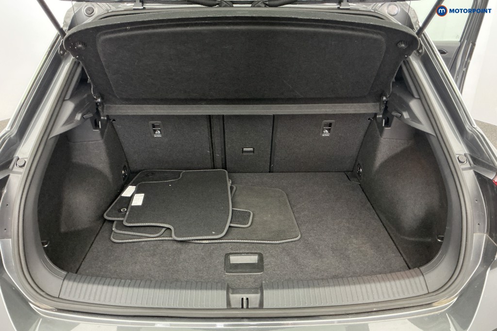 Volkswagen T-Roc R-Line Manual Petrol SUV - Stock Number (1652348) - 3rd supplementary image