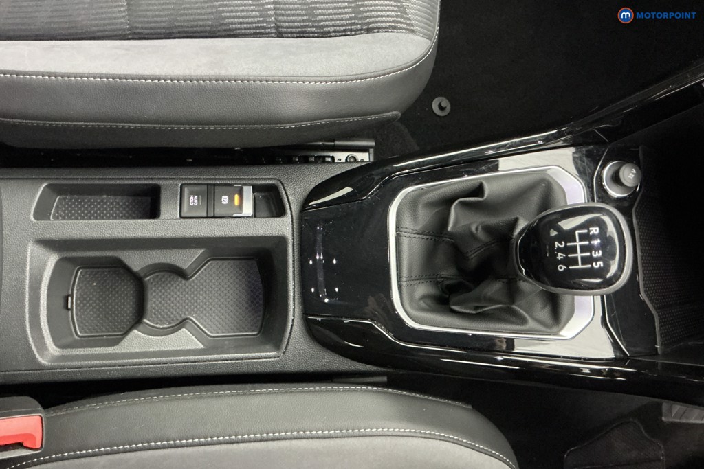 Volkswagen T-Roc R-Line Manual Petrol SUV - Stock Number (1652348) - 9th supplementary image