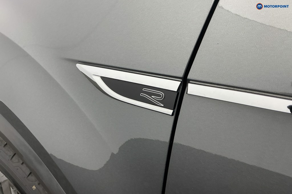 Volkswagen T-Roc R-Line Manual Petrol SUV - Stock Number (1652348) - 20th supplementary image