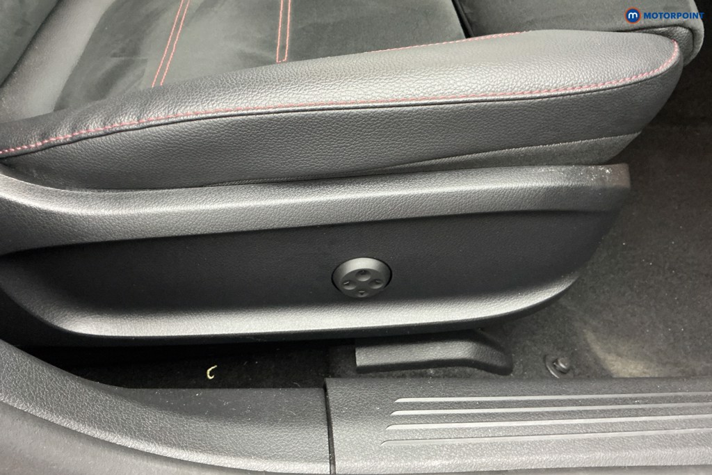 Mercedes-Benz CLA Amg Line Automatic Petrol Coupe - Stock Number (1652392) - 22nd supplementary image