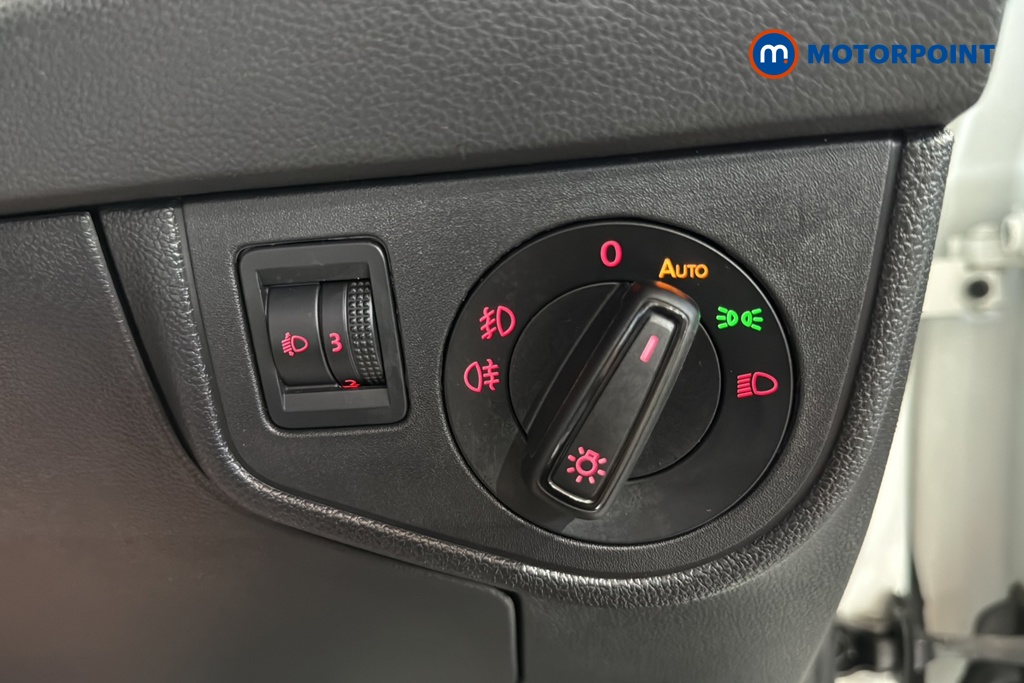 Volkswagen Polo SEL Manual Petrol Hatchback - Stock Number (1652528) - 11th supplementary image