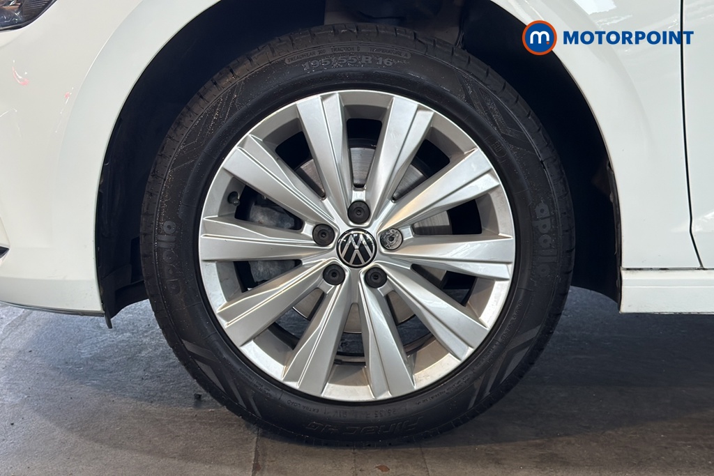 Volkswagen Polo SEL Manual Petrol Hatchback - Stock Number (1652528) - 44th supplementary image