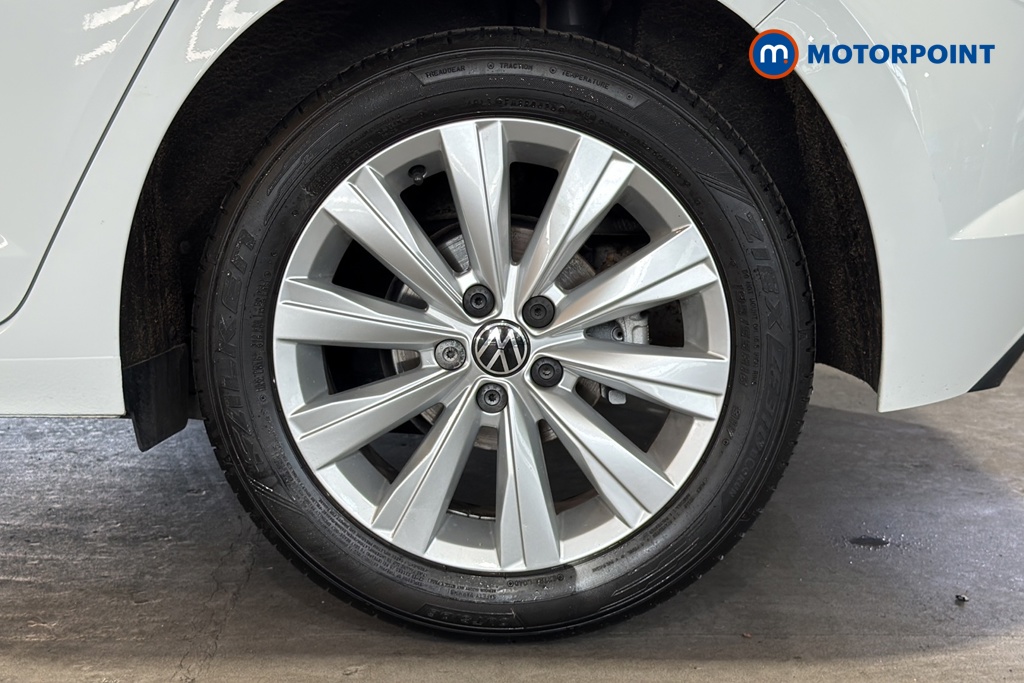 Volkswagen Polo SEL Manual Petrol Hatchback - Stock Number (1652528) - 45th supplementary image
