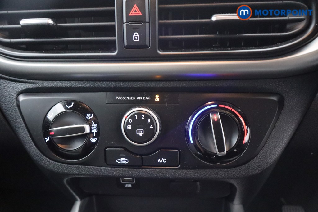 Hyundai I10 Premium Manual Petrol Hatchback - Stock Number (1653447) - 3rd supplementary image