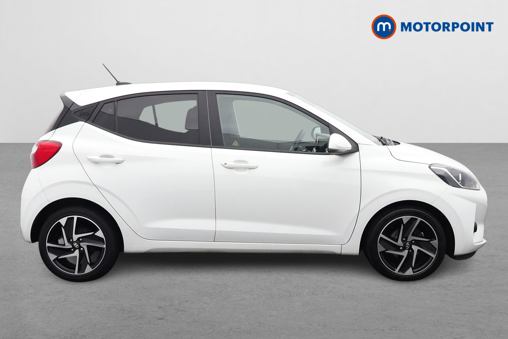 Hyundai I10 Premium Manual Petrol Hatchback - Stock Number (1653447) - Drivers side