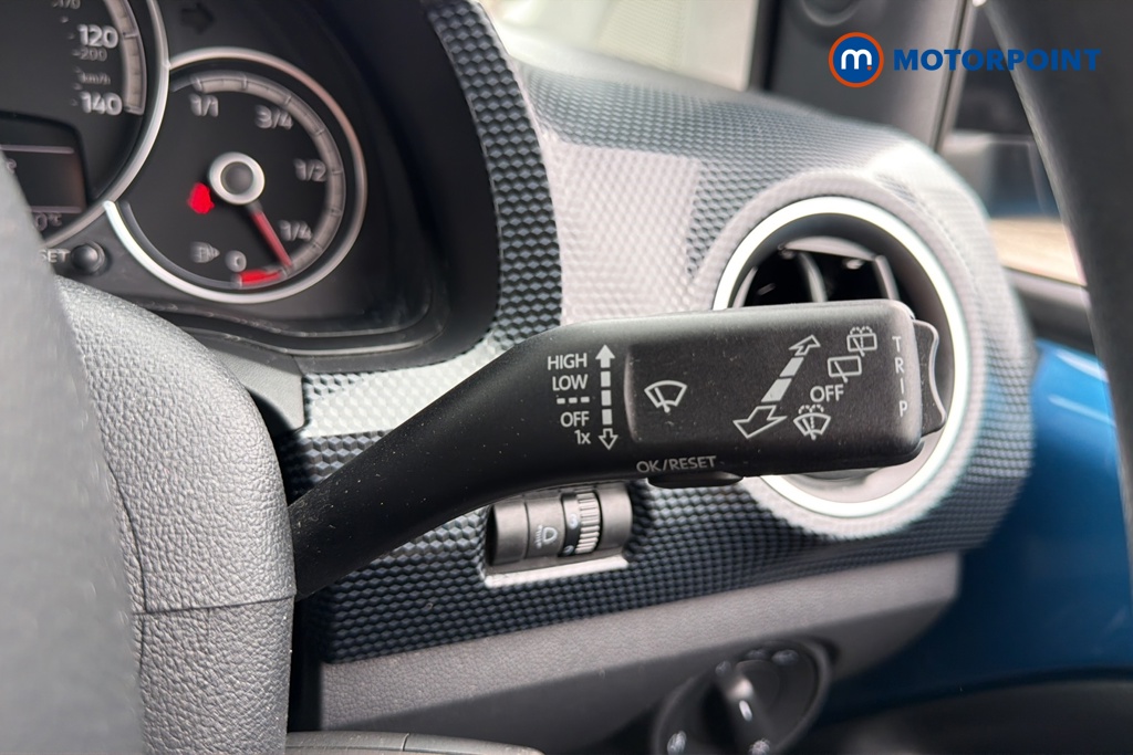 Volkswagen UP Black Edition Manual Petrol Hatchback - Stock Number (1653663) - 6th supplementary image