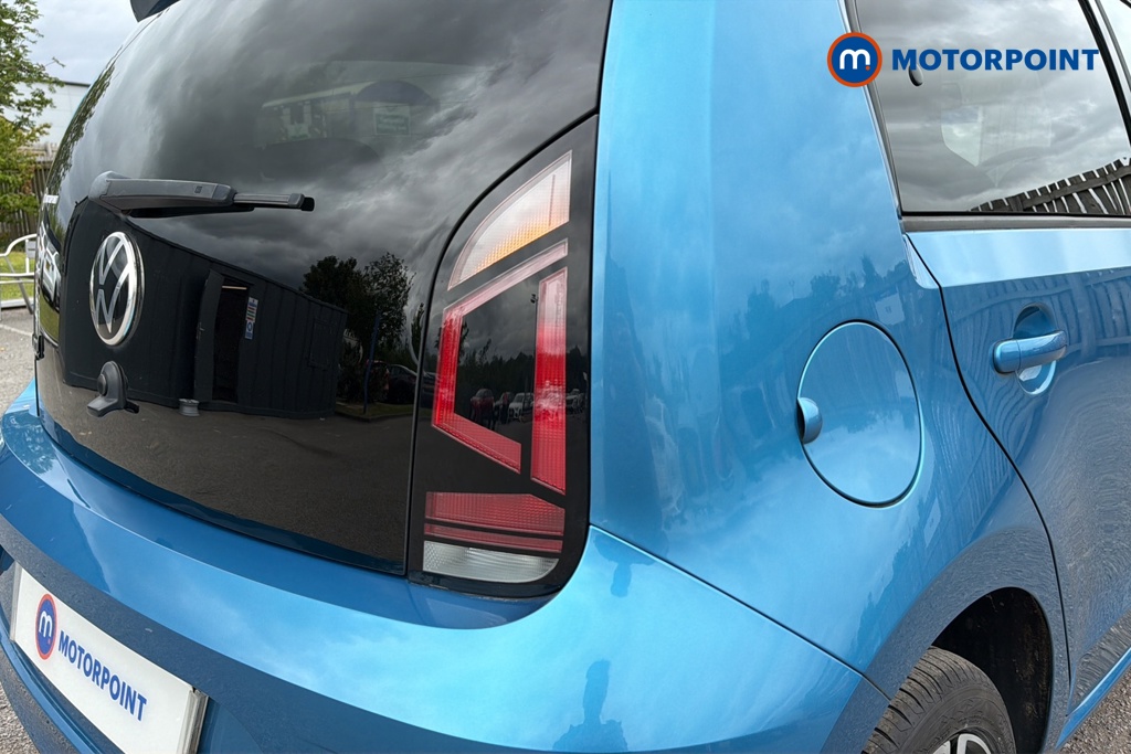 Volkswagen UP Black Edition Manual Petrol Hatchback - Stock Number (1653663) - 36th supplementary image