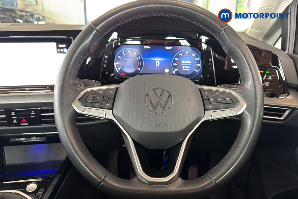 Volkswagen Golf Style Manual Petrol Hatchback - Stock Number (1653975) - 2nd supplementary image