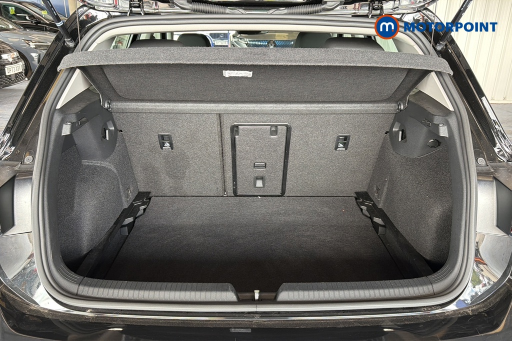 Volkswagen Golf Style Manual Petrol Hatchback - Stock Number (1653975) - 30th supplementary image