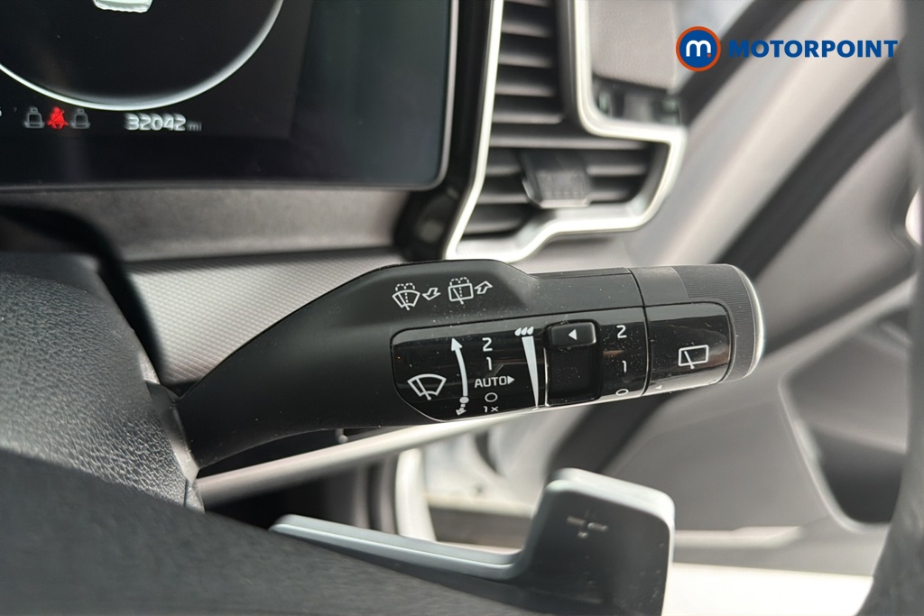 KIA Sportage 3 Automatic Petrol-Electric Hybrid SUV - Stock Number (1654137) - 6th supplementary image