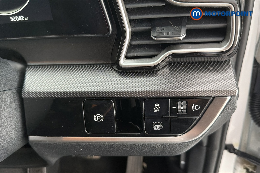 KIA Sportage 3 Automatic Petrol-Electric Hybrid SUV - Stock Number (1654137) - 11th supplementary image