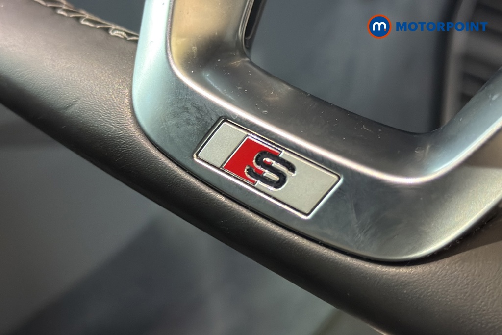 Audi Q7 Black Edition Automatic Petrol SUV - Stock Number (1654285) - 994th supplementary image