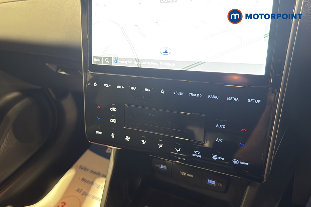Hyundai Tucson Se Connect Manual Petrol SUV - Stock Number (1654524) - 12th supplementary image