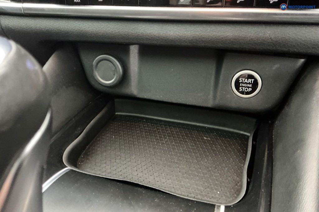 Nissan Qashqai N-Connecta Manual Petrol SUV - Stock Number (1646722) - 16th supplementary image