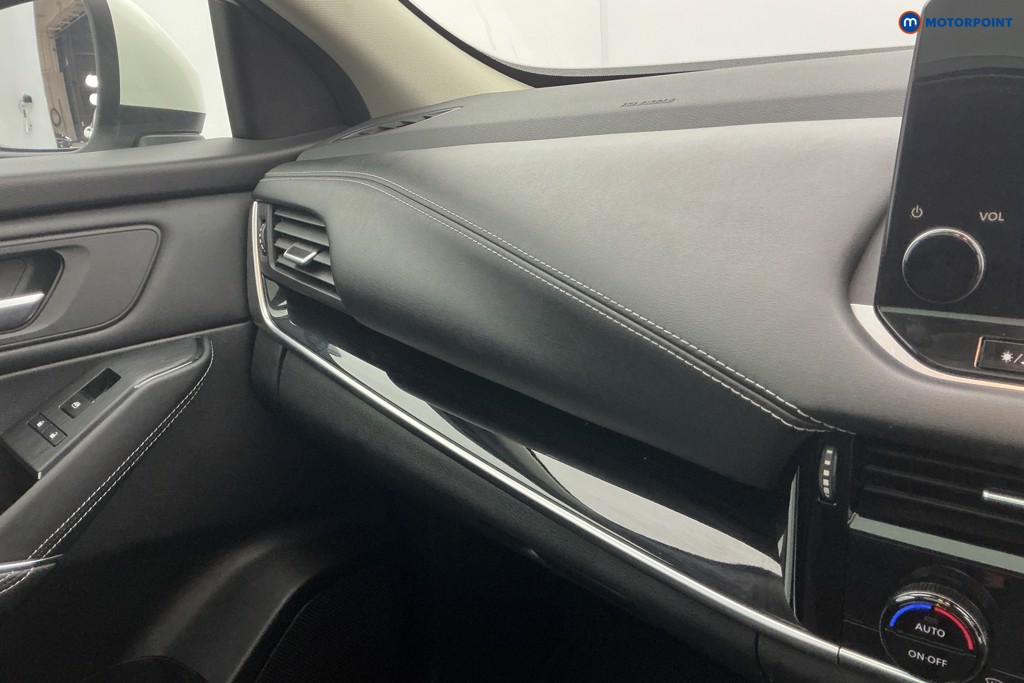 Nissan Qashqai N-Connecta Manual Petrol SUV - Stock Number (1646722) - 18th supplementary image