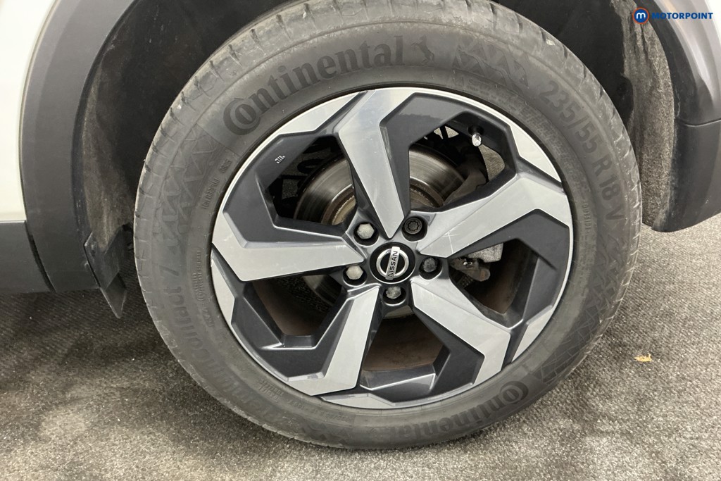Nissan Qashqai N-Connecta Manual Petrol SUV - Stock Number (1646722) - 35th supplementary image