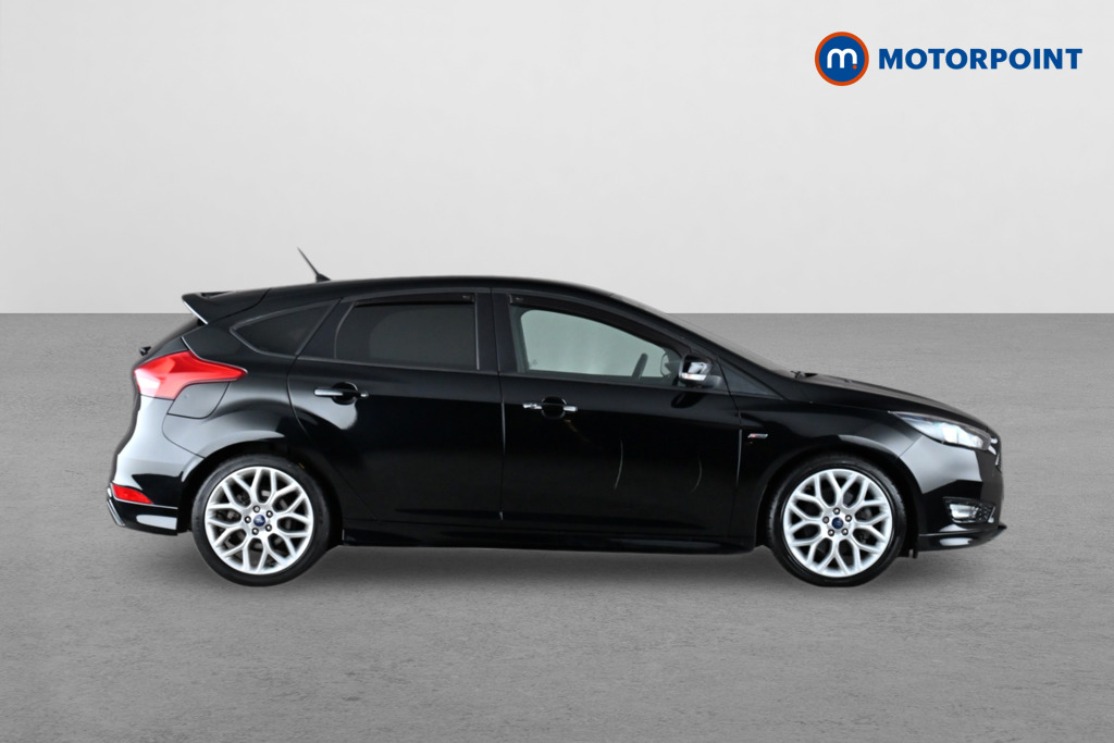 Ford Focus St-Line Manual Petrol Hatchback - Stock Number (1649797) - Drivers side