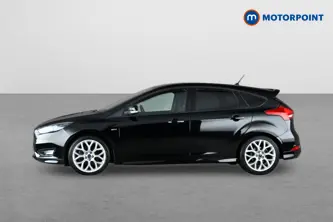 Ford Focus St-Line Manual Petrol Hatchback - Stock Number (1649797) - Passenger side