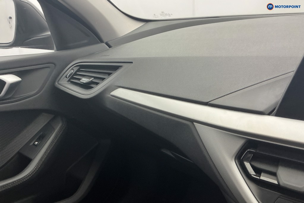 BMW 1 Series SE Manual Petrol Hatchback - Stock Number (1650517) - 17th supplementary image