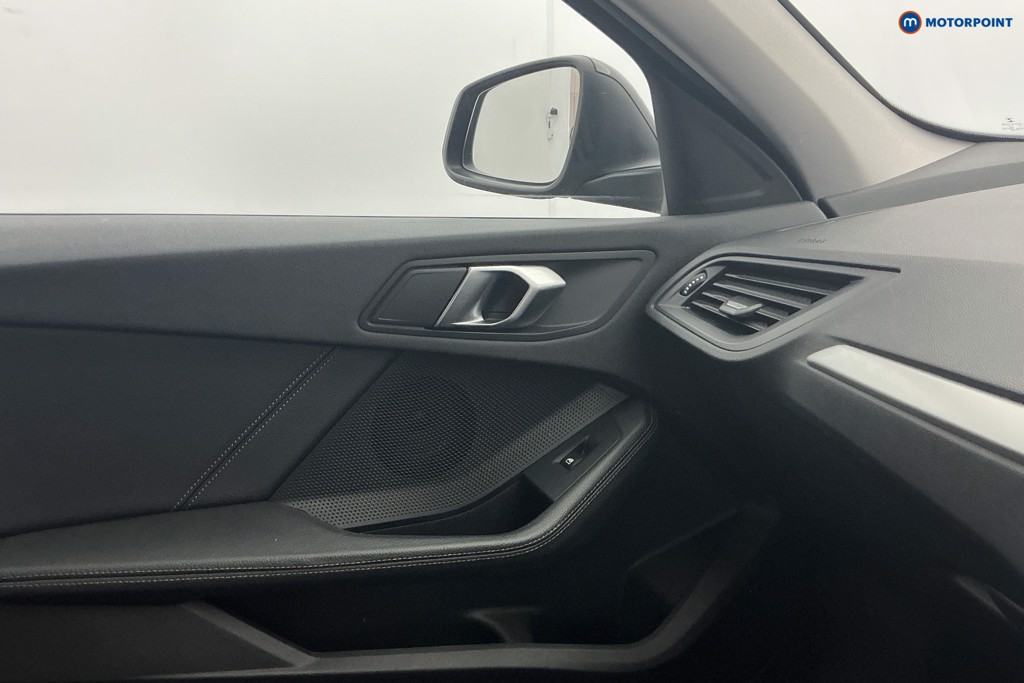 BMW 1 Series SE Manual Petrol Hatchback - Stock Number (1650517) - 18th supplementary image
