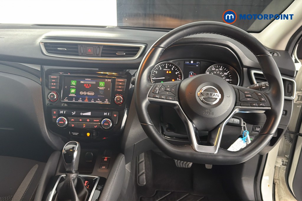 Nissan Qashqai Acenta Premium Automatic Petrol SUV - Stock Number (1651967) - 2nd supplementary image