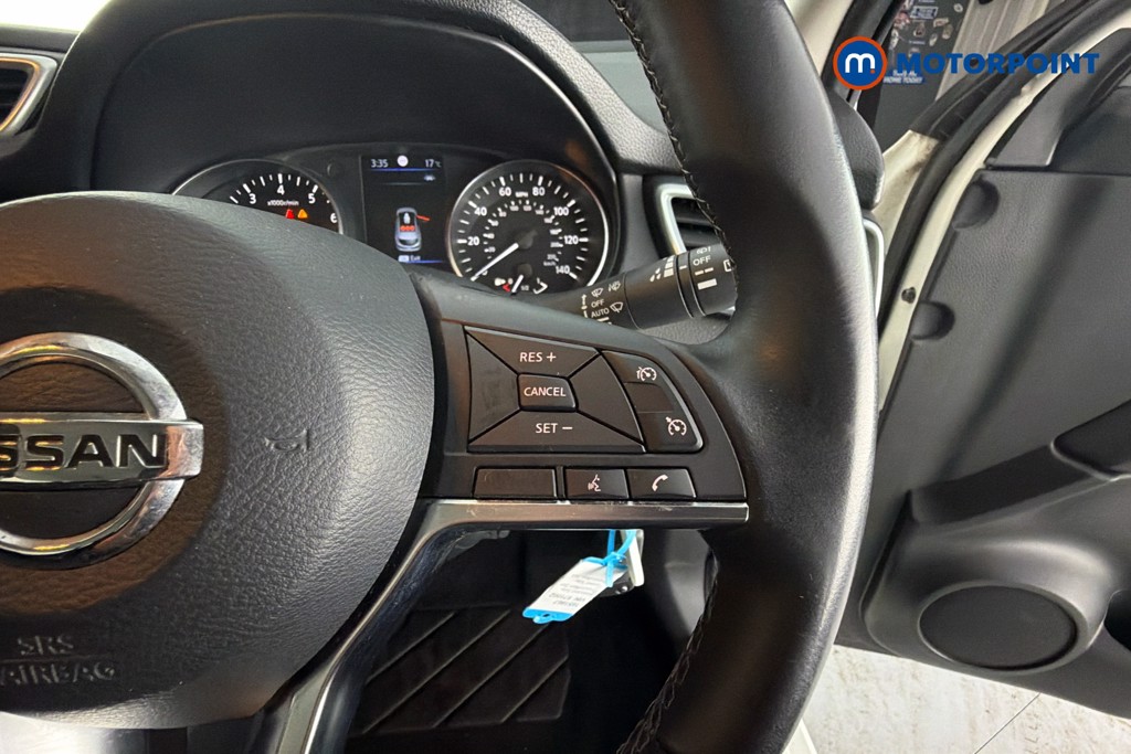 Nissan Qashqai Acenta Premium Automatic Petrol SUV - Stock Number (1651967) - 4th supplementary image