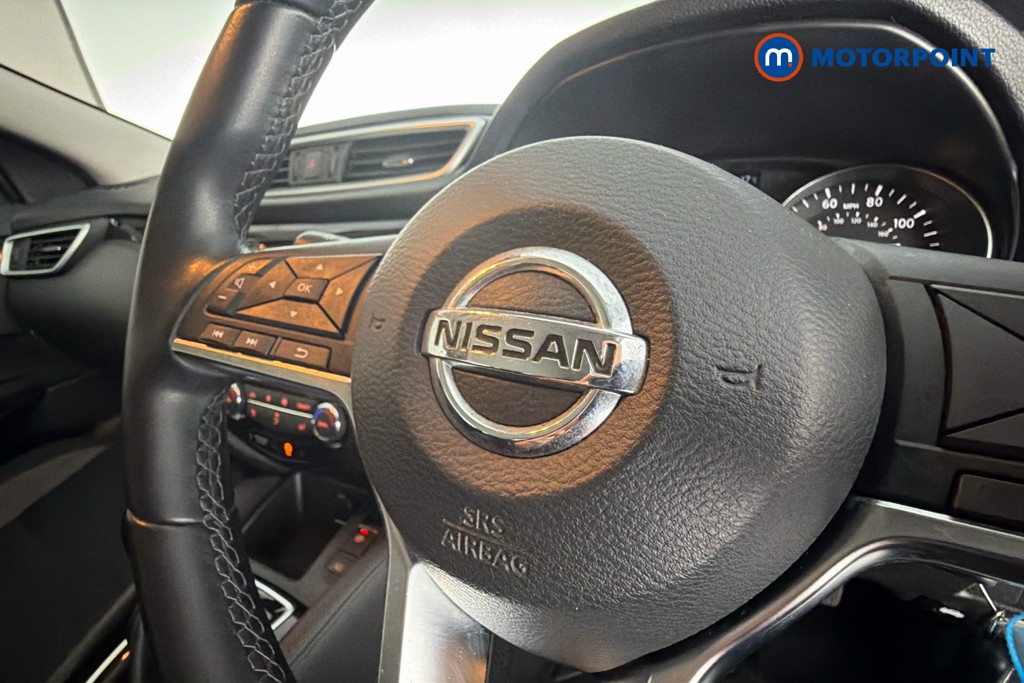 Nissan Qashqai Acenta Premium Automatic Petrol SUV - Stock Number (1651967) - 5th supplementary image