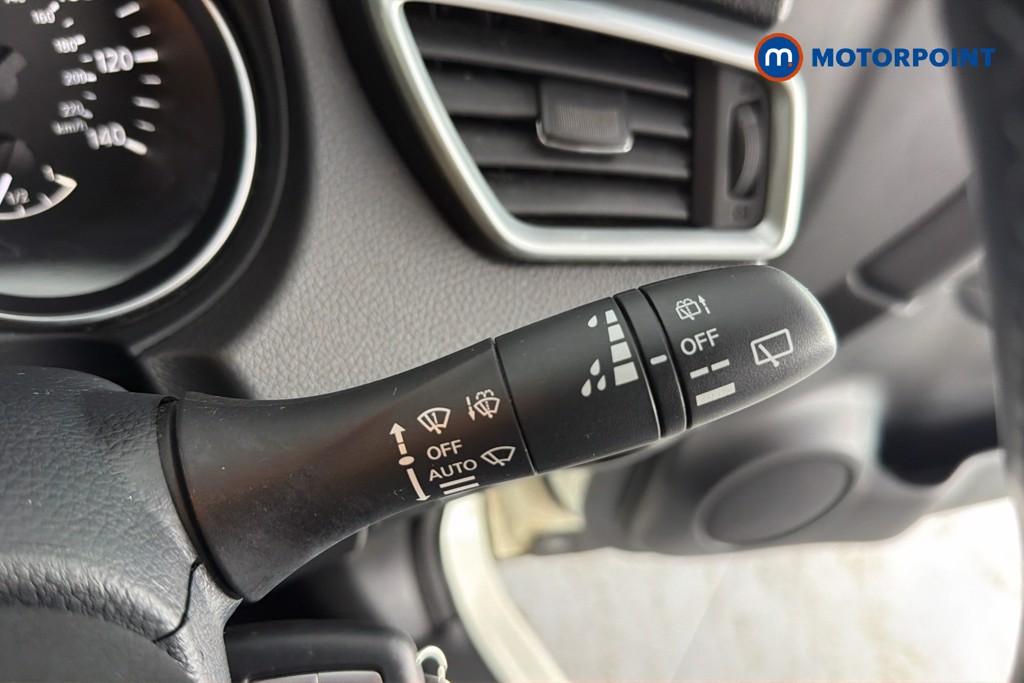 Nissan Qashqai Acenta Premium Automatic Petrol SUV - Stock Number (1651967) - 7th supplementary image