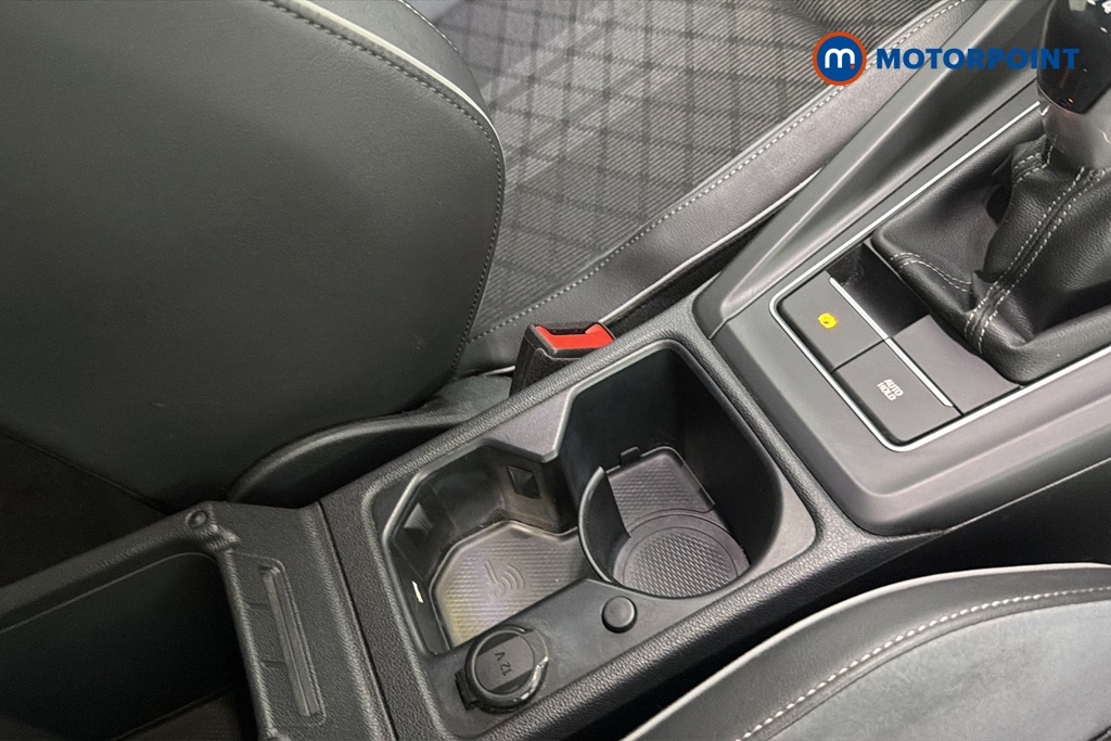 Volkswagen Golf R-Line Manual Petrol Hatchback - Stock Number (1652627) - 16th supplementary image
