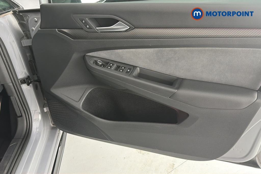 Volkswagen Golf R-Line Manual Petrol Hatchback - Stock Number (1652627) - 18th supplementary image