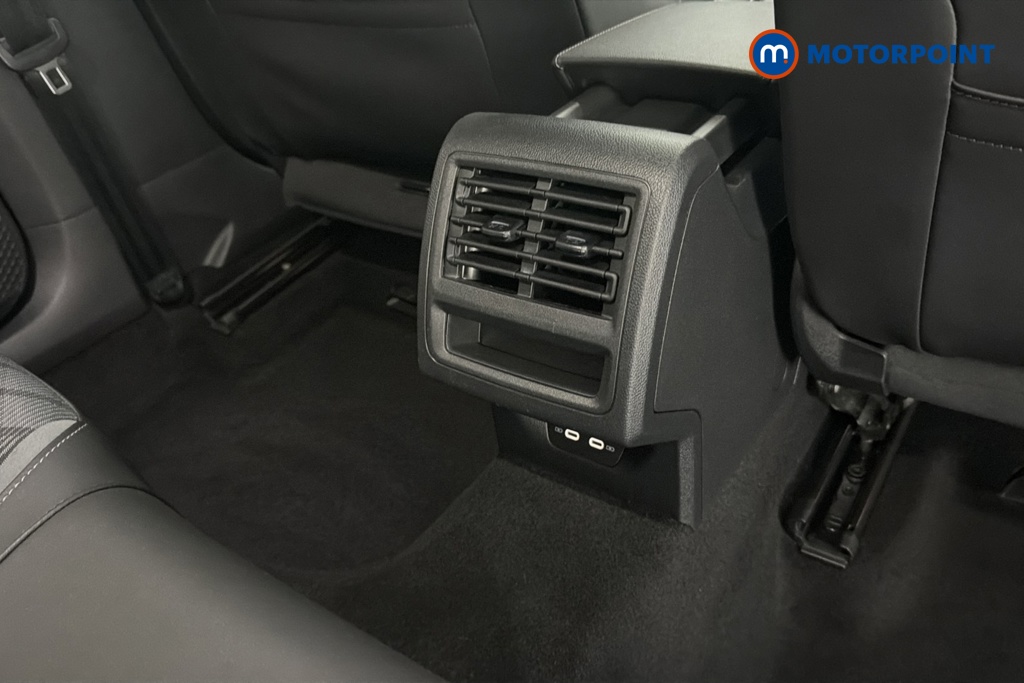Volkswagen Golf R-Line Manual Petrol Hatchback - Stock Number (1652627) - 28th supplementary image