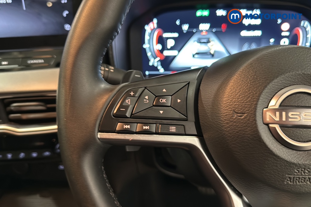 Nissan Juke N-Connecta Automatic Petrol SUV - Stock Number (1642452) - 4th supplementary image