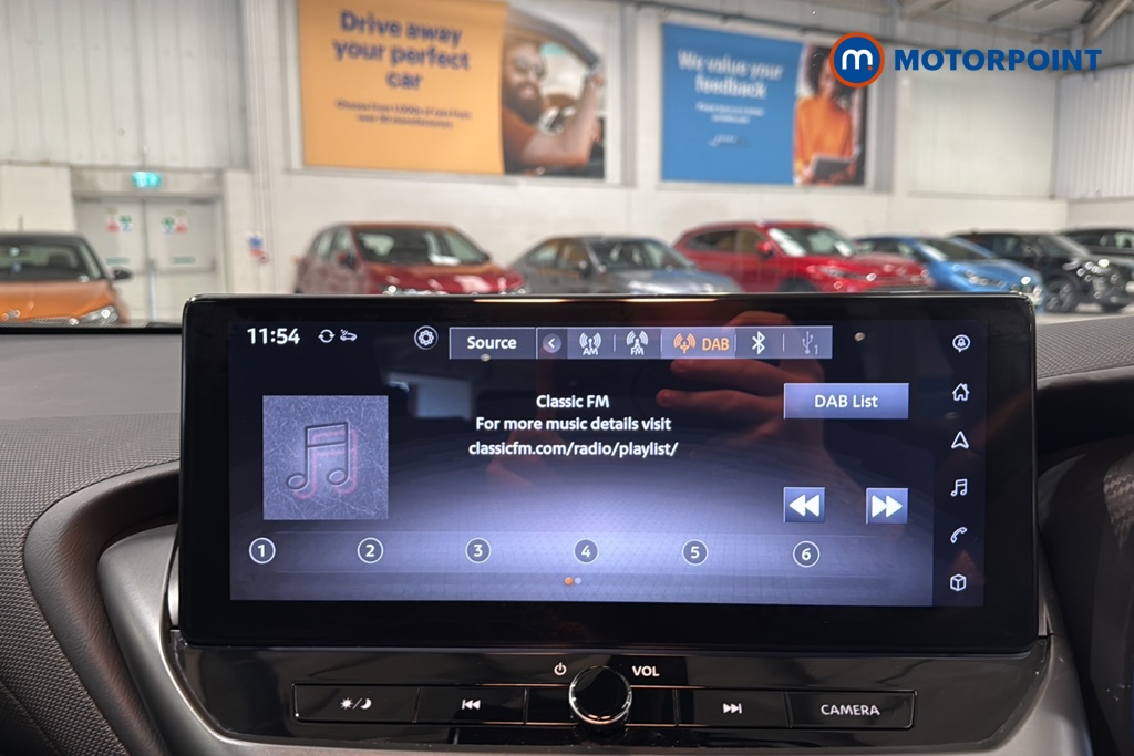 Nissan Juke N-Connecta Automatic Petrol SUV - Stock Number (1642452) - 8th supplementary image