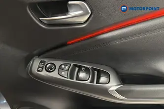 Nissan Juke N-Connecta Automatic Petrol SUV - Stock Number (1642452) - 19th supplementary image