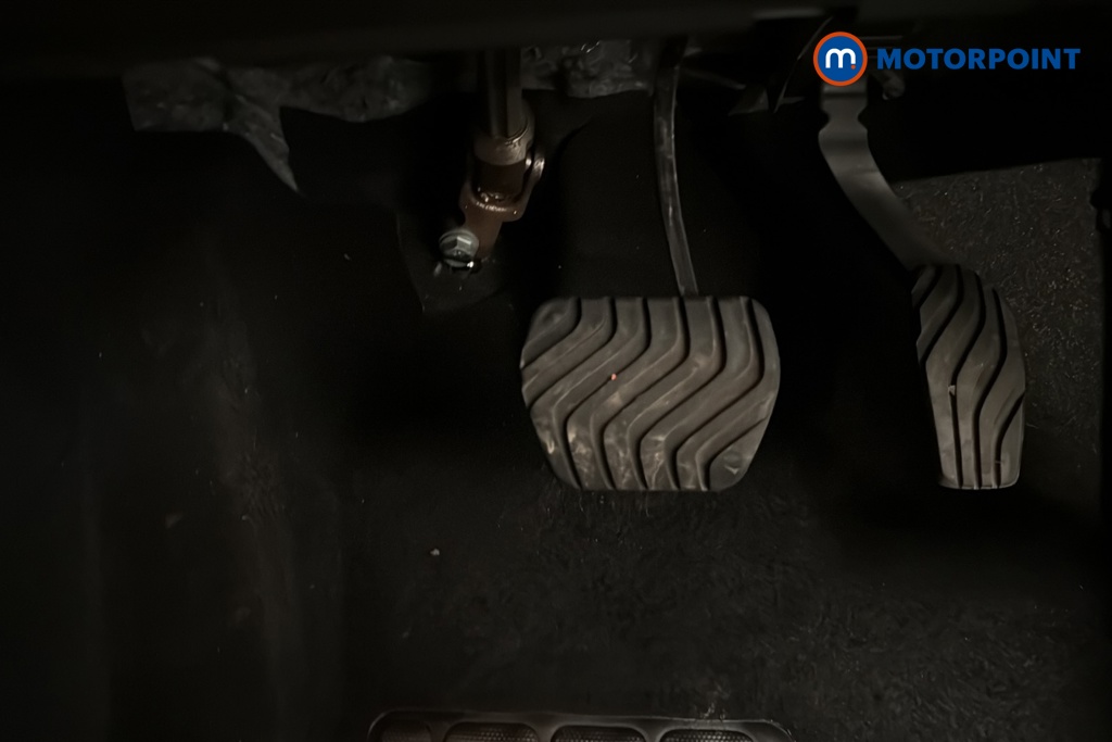 Nissan Juke N-Connecta Automatic Petrol SUV - Stock Number (1642452) - 24th supplementary image