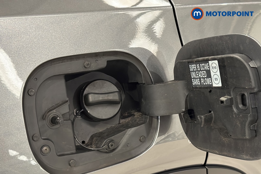 Nissan Juke N-Connecta Automatic Petrol SUV - Stock Number (1642452) - 41st supplementary image