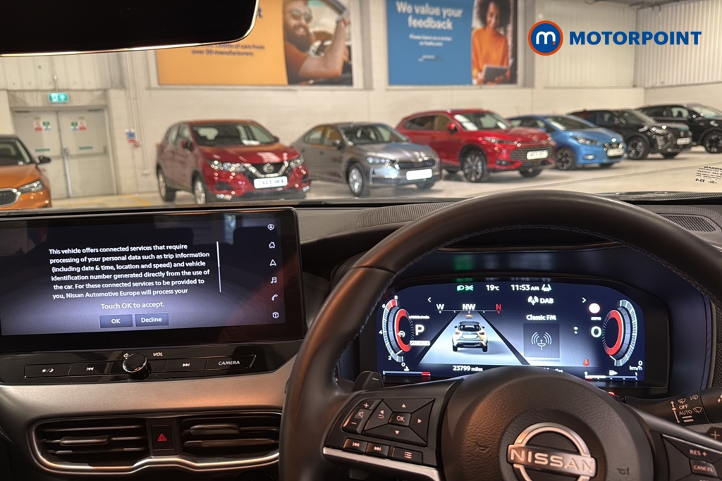 Nissan Juke N-Connecta Automatic Petrol SUV - Stock Number (1642452) - 1st supplementary image