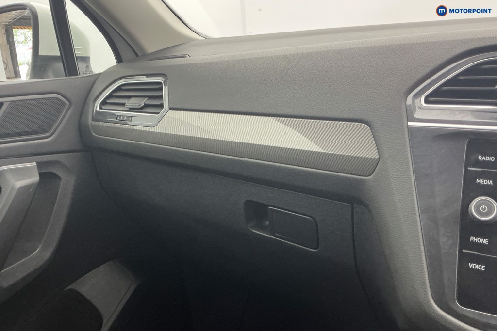 Volkswagen Tiguan Allspace Life Manual Petrol SUV - Stock Number (1647400) - 17th supplementary image