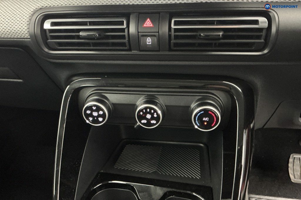Citroen C3 Plus Automatic Electric Hatchback - Stock Number (1649266) - 17th supplementary image