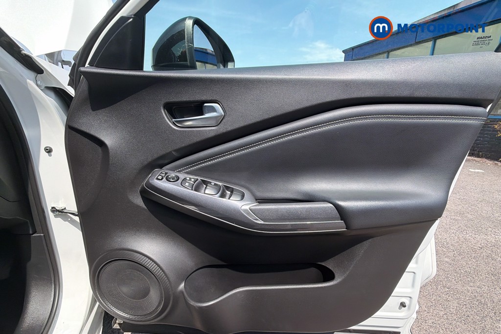 Nissan Juke N-Connecta Automatic Petrol-Electric Hybrid SUV - Stock Number (1611952) - 19th supplementary image