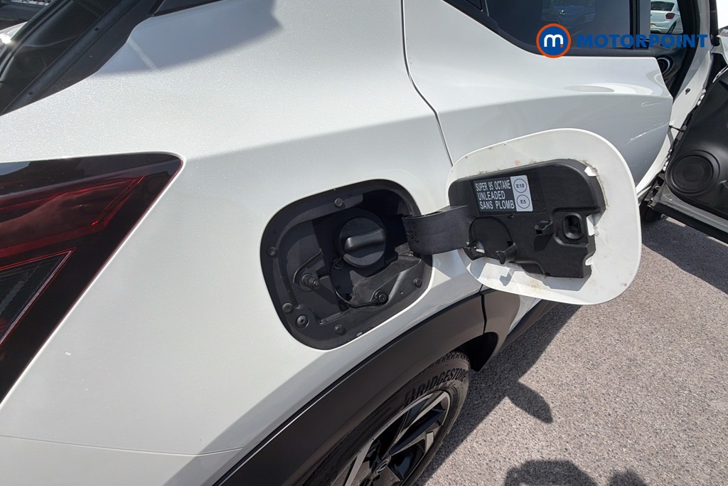 Nissan Juke N-Connecta Automatic Petrol-Electric Hybrid SUV - Stock Number (1611952) - 41st supplementary image