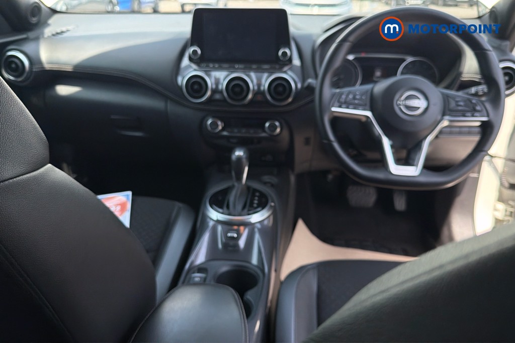 Nissan Juke N-Connecta Automatic Petrol-Electric Hybrid SUV - Stock Number (1611952) - 1st supplementary image