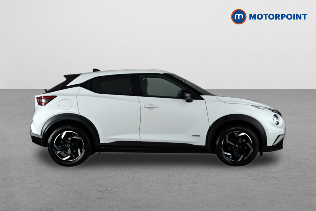 Nissan Juke N-Connecta Automatic Petrol-Electric Hybrid SUV - Stock Number (1611952) - Drivers side