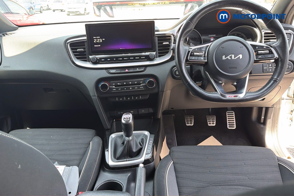 KIA Ceed Gt-Line Manual Petrol Hatchback - Stock Number (1631451) - 1st supplementary image