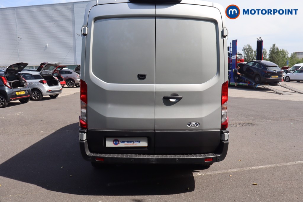 Ford Transit Limited Automatic Diesel Medium Roof Van - Stock Number (1632796) - 5th supplementary image