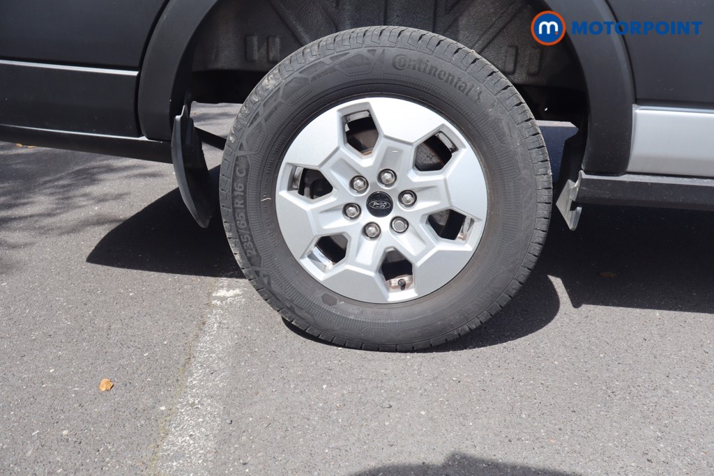 Ford Transit Limited Automatic Diesel Medium Roof Van - Stock Number (1632796) - 10th supplementary image