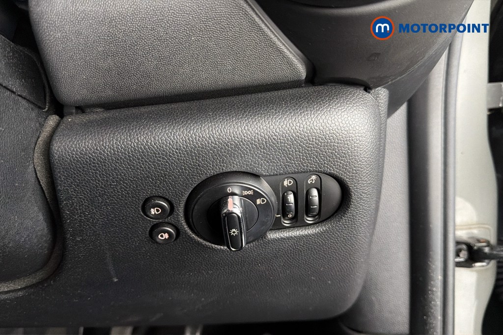 Mini Hatchback Cooper Manual Petrol Hatchback - Stock Number (1638154) - 18th supplementary image