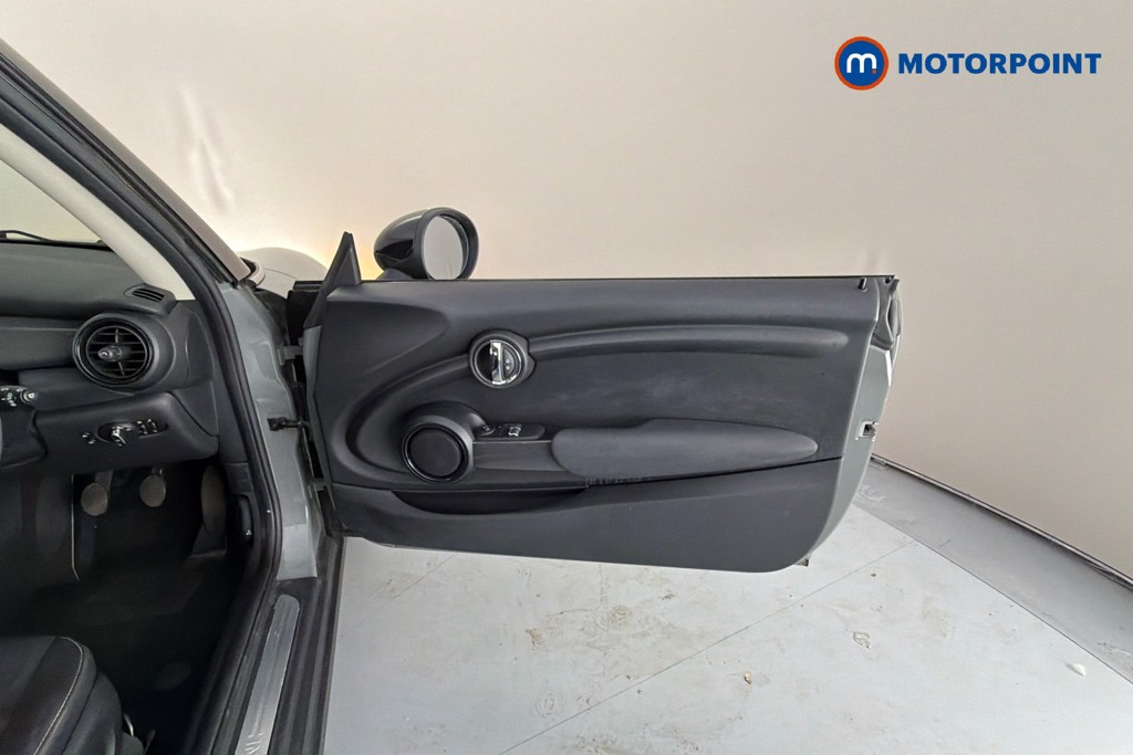 Mini Hatchback Cooper Manual Petrol Hatchback - Stock Number (1638154) - 19th supplementary image